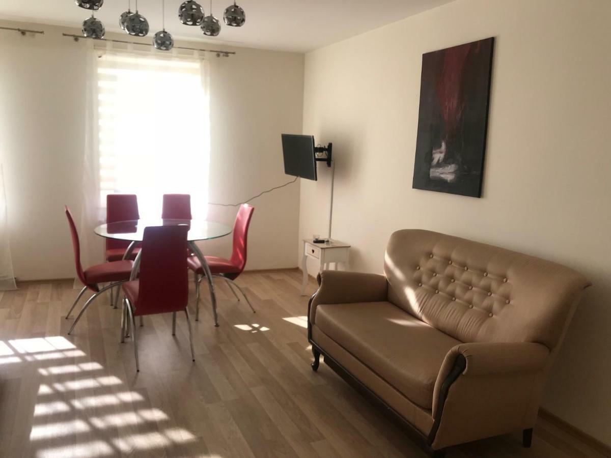 Apartament Rodzinny S8 Kalisz Exterior foto